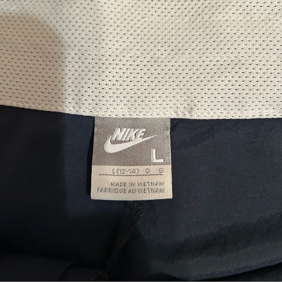 Women’s Nike Performance Shorts‎ Pickleball Tennis Sz L Outdoors Hiking Golf - Picture 2 of 7